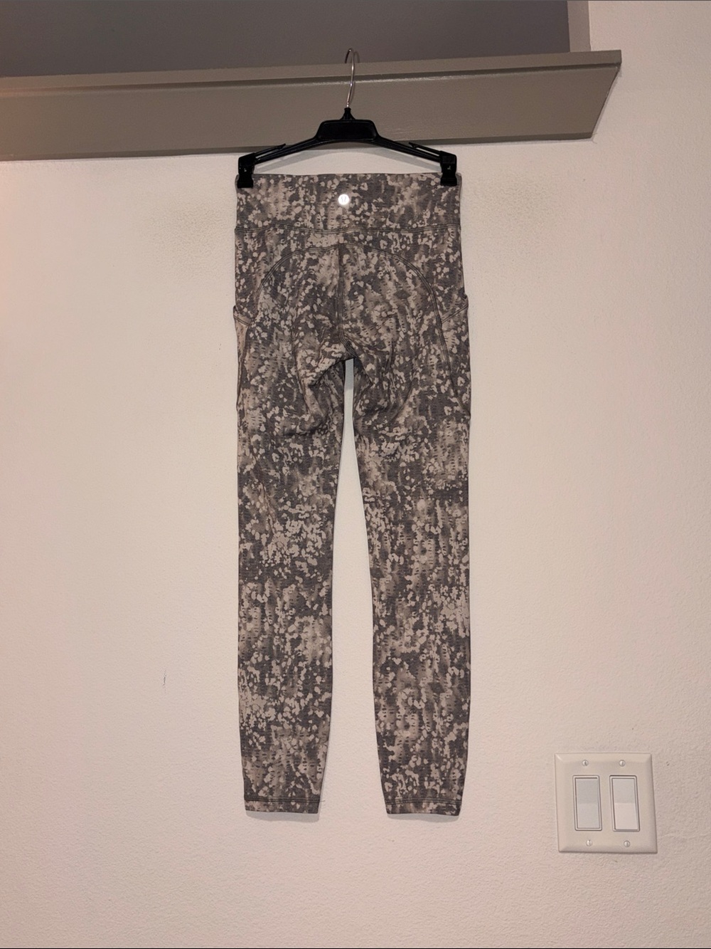 Lululemon Invigorate High Rise 25” Tight in Gritstone White Opal Multi SZ 4 EUC - Picture 5 of 6